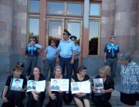 В Ереване «растоптали» Саргсяна - ФОТО